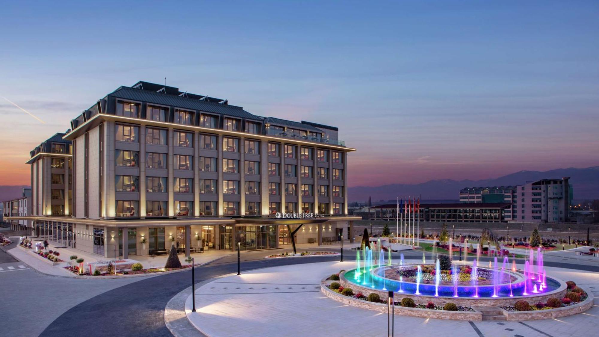 Doubletree By Hilton Skopje Hotel Ngoại thất bức ảnh Hilton Athens