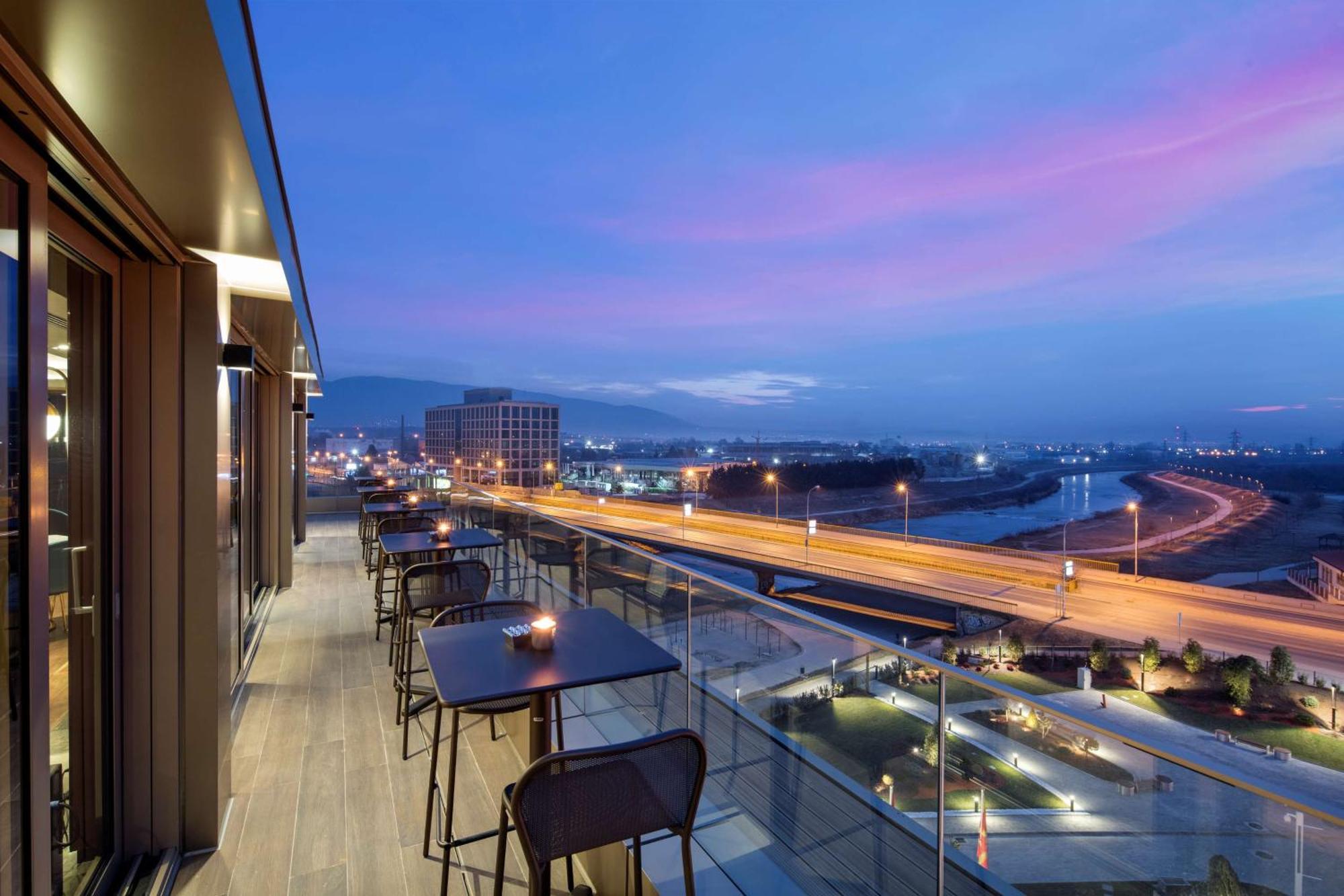 Doubletree By Hilton Skopje Hotel Ngoại thất bức ảnh View from the hotel